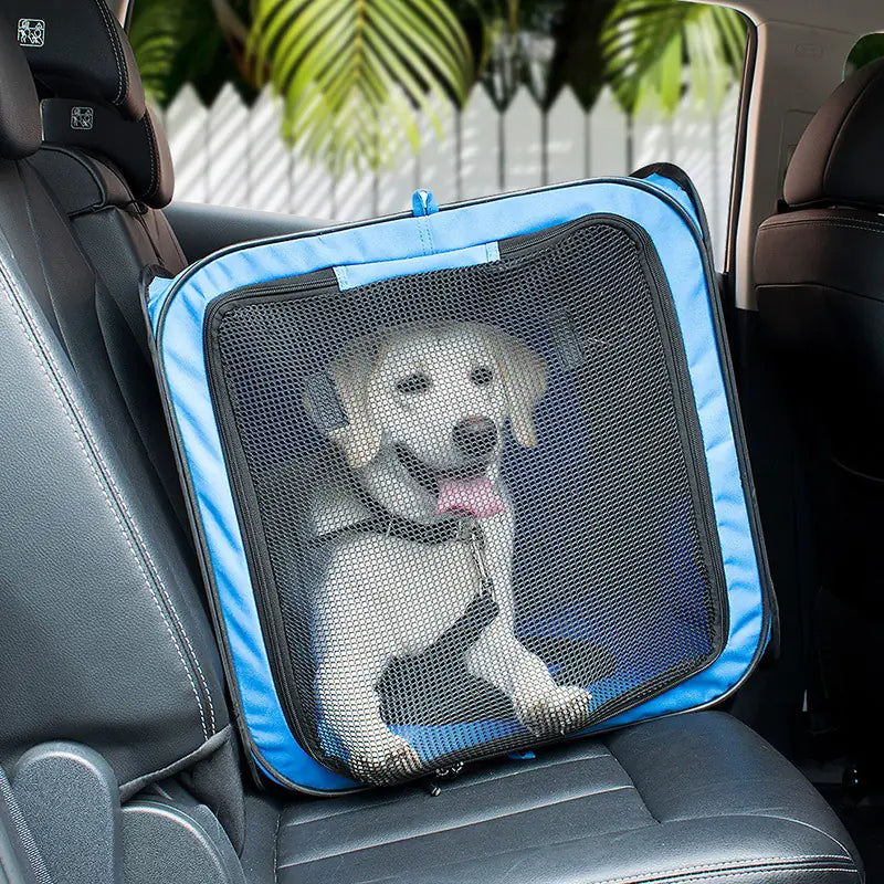 Mochila transportín para perro con mascota en el interior